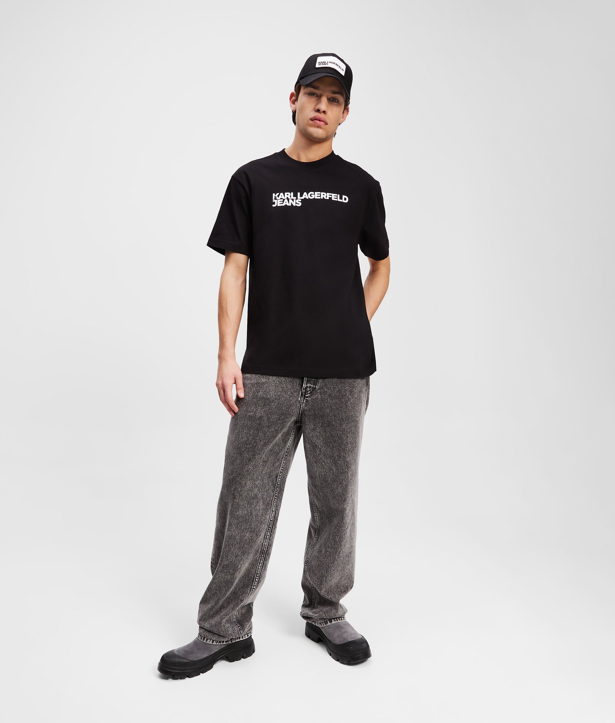 LOGO T-SHIRT - Image 4