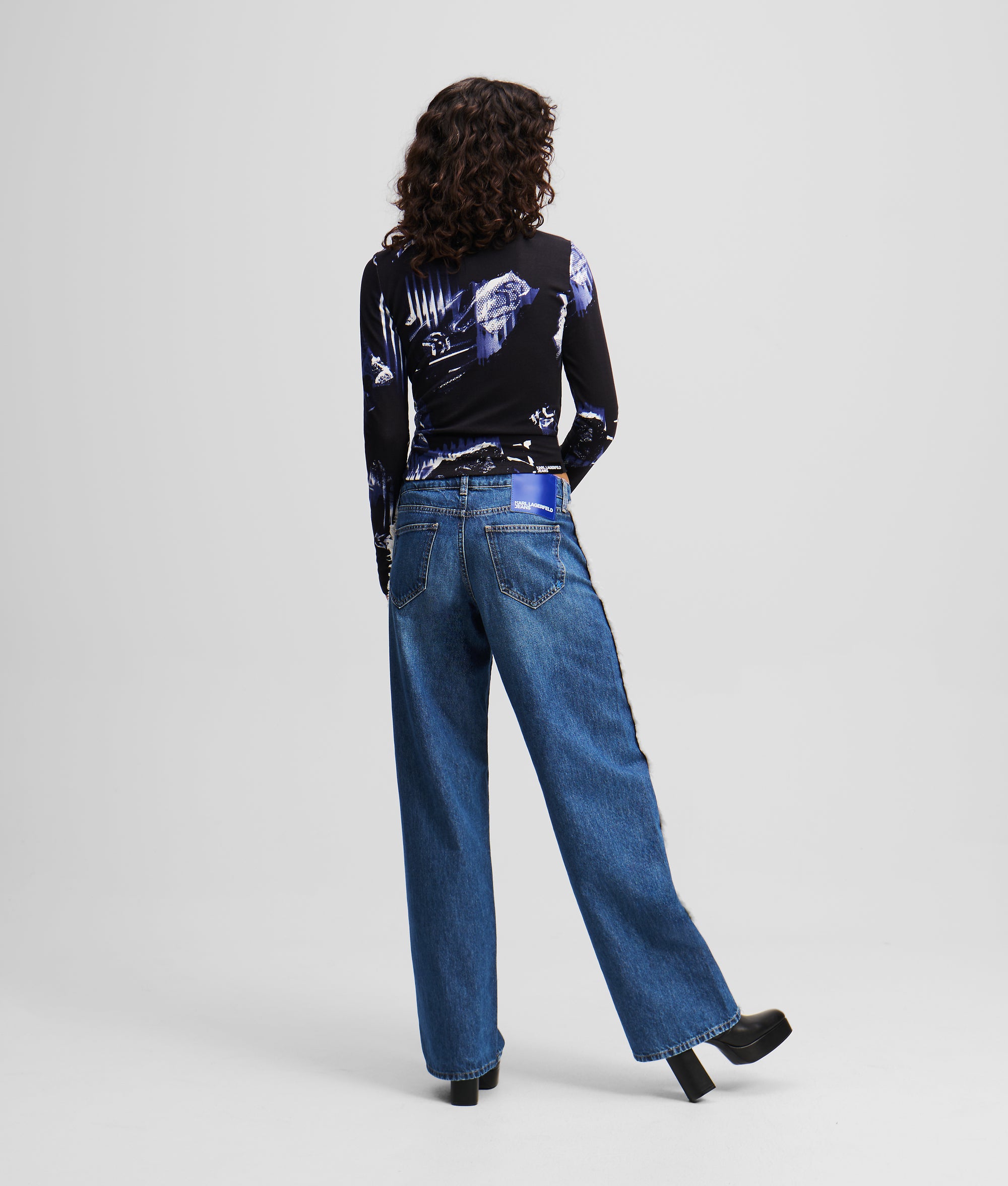 FRINGED MID-RISE RELAXED JEANS - Image 3