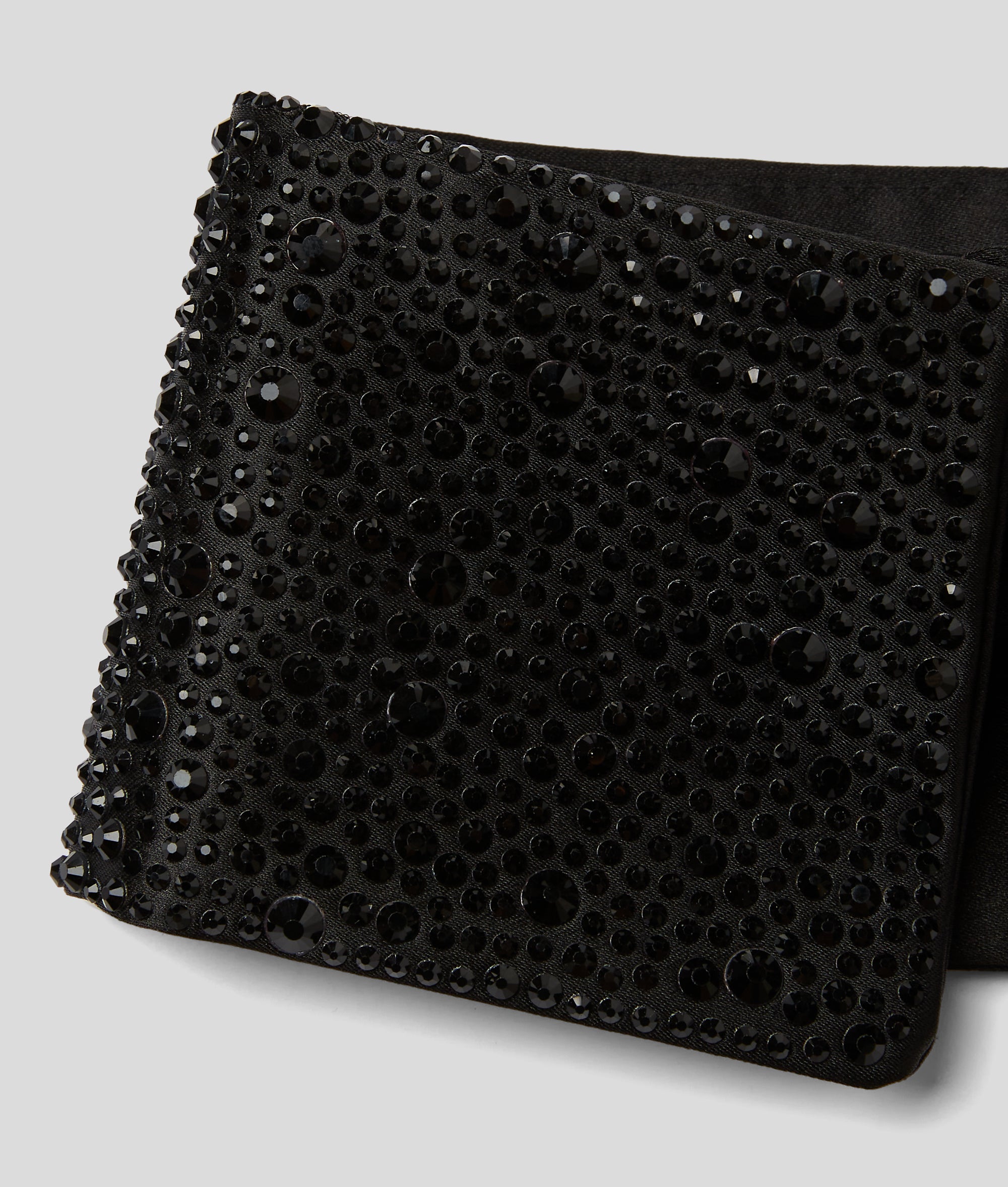 RHINESTONE COLLAR HANDPICKED BY HUN KIM - Image 4