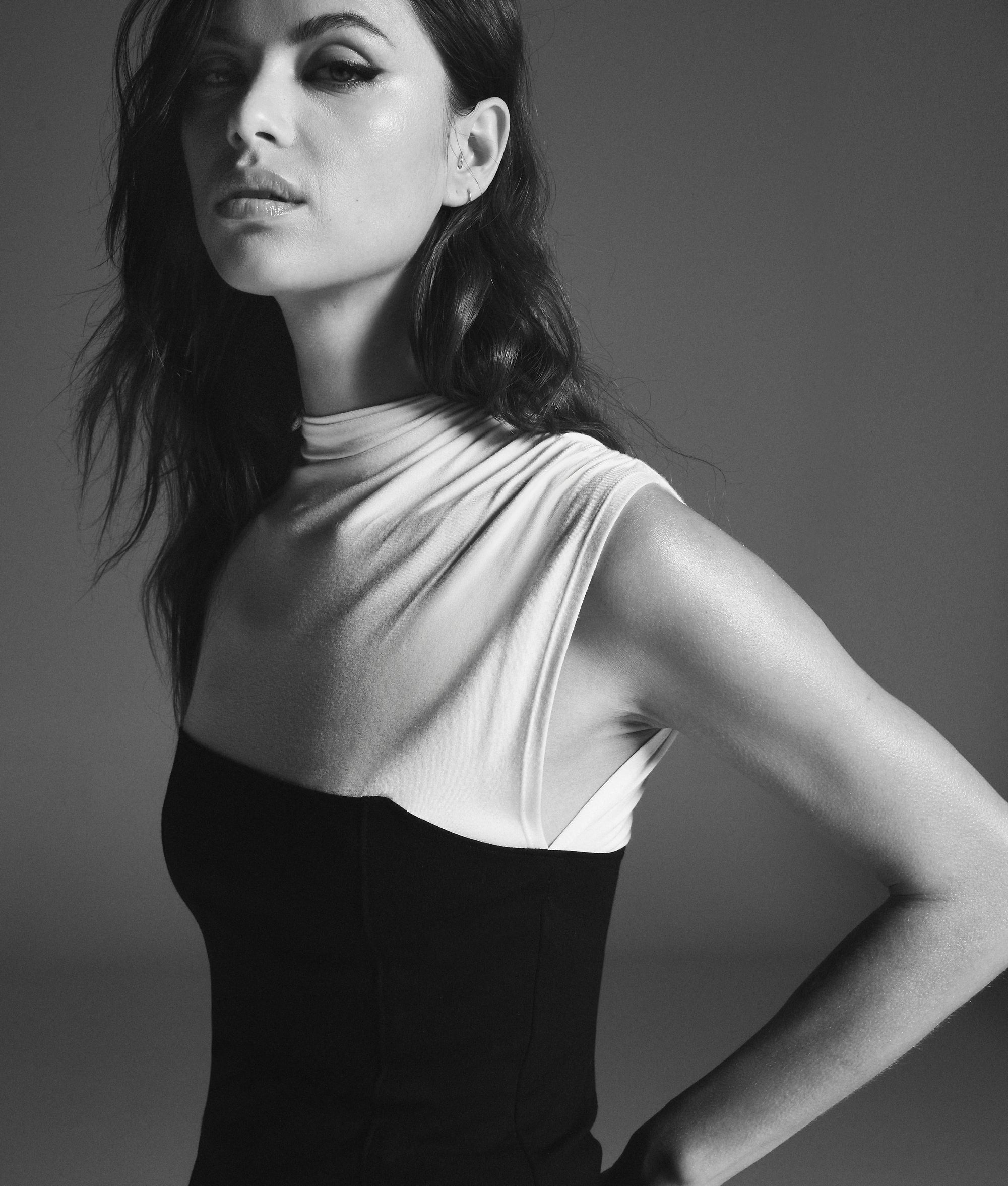 KL STUDIO FABRIC MIX T-SHIRT - Image 2