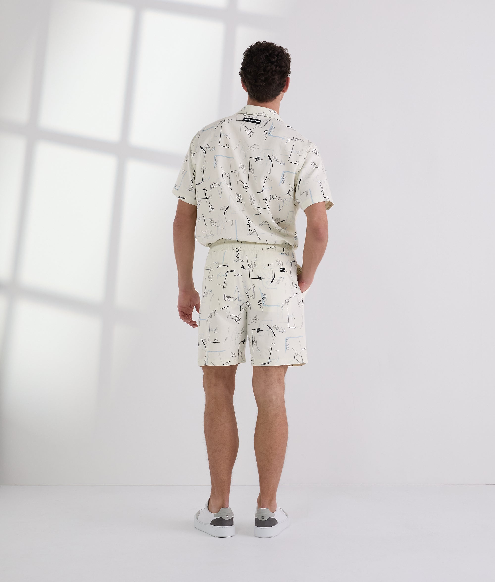 ALL-OVER-PRINT SHORTS - Image 3