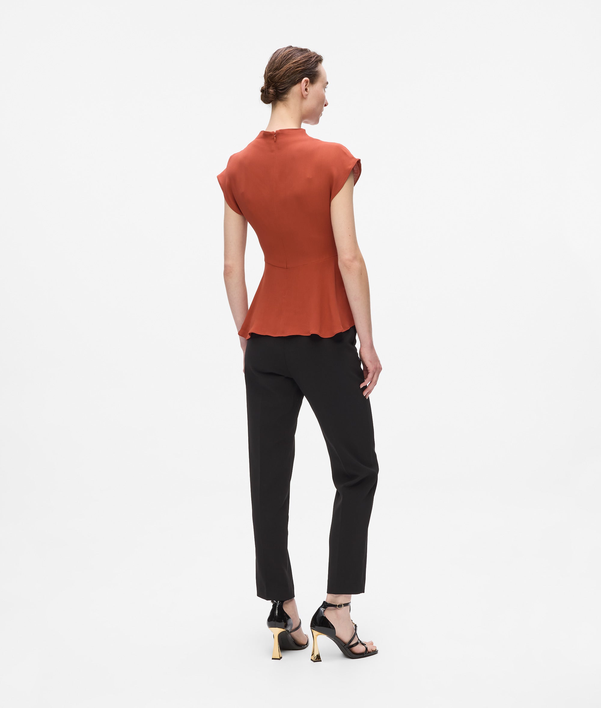 SHORT-SLEEVED KNOTTED BLOUSE - Image 3