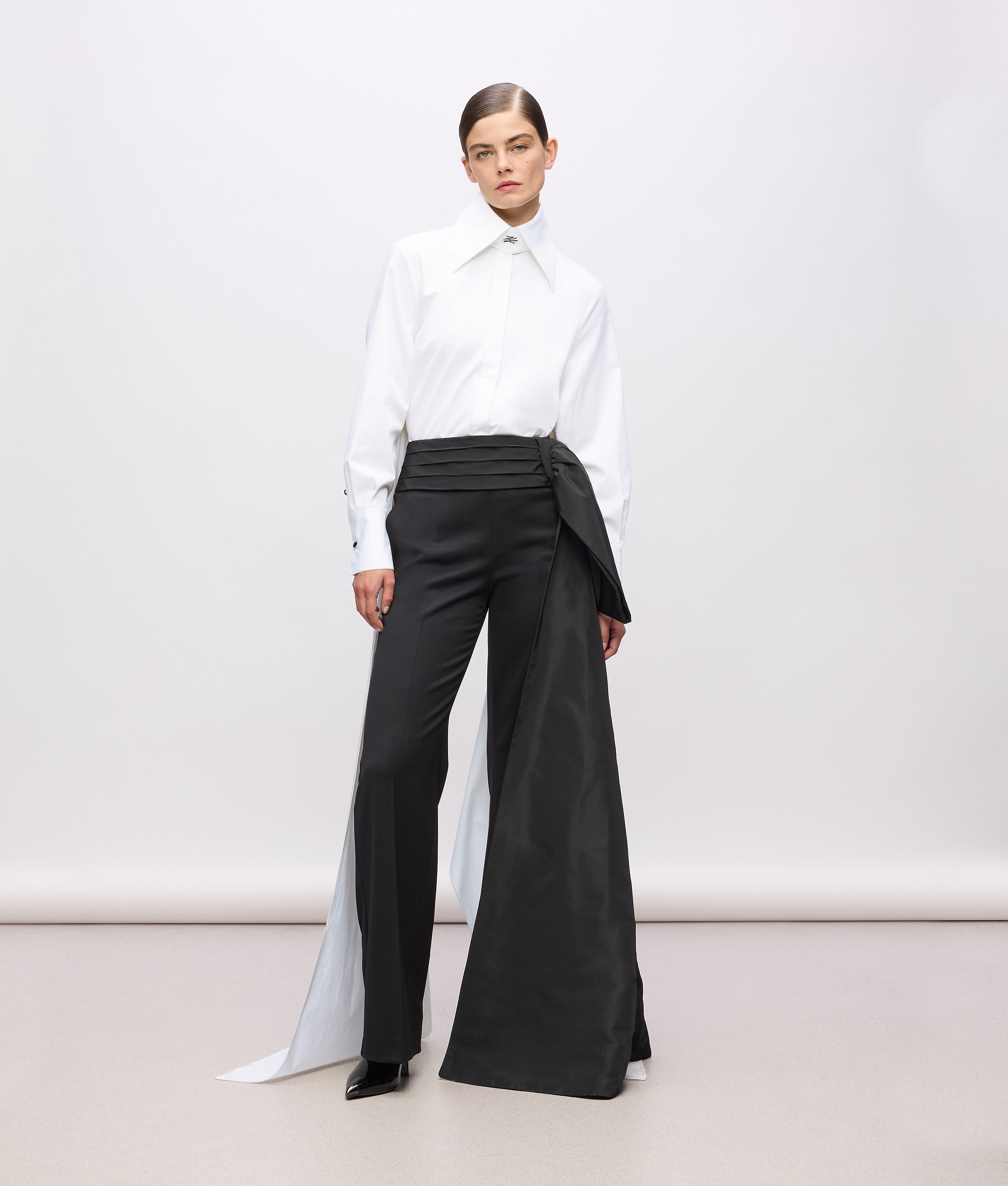 KL Studio bow detail pants - Image 4