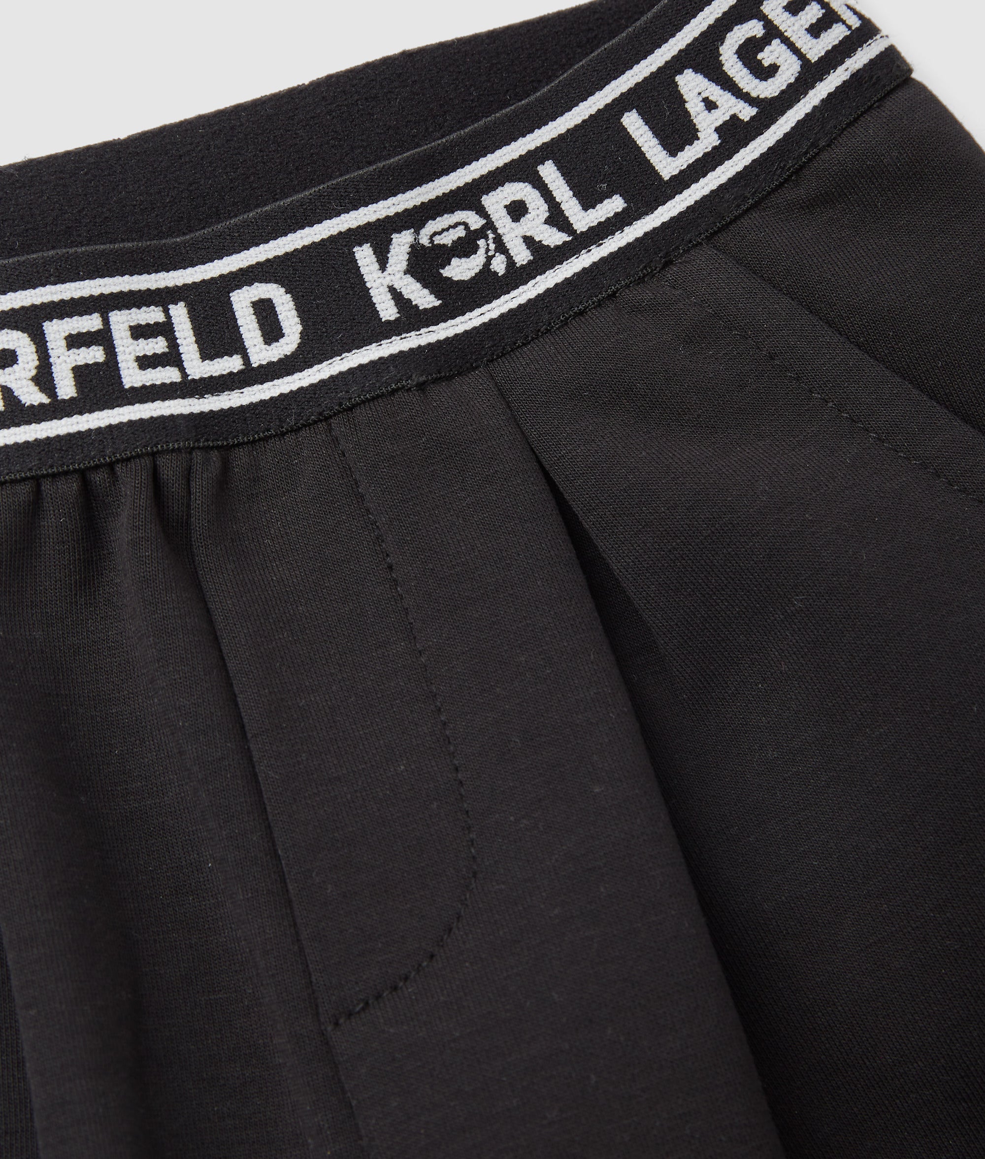 Baby Ikon sweatshirt and pants gift set - Image 4