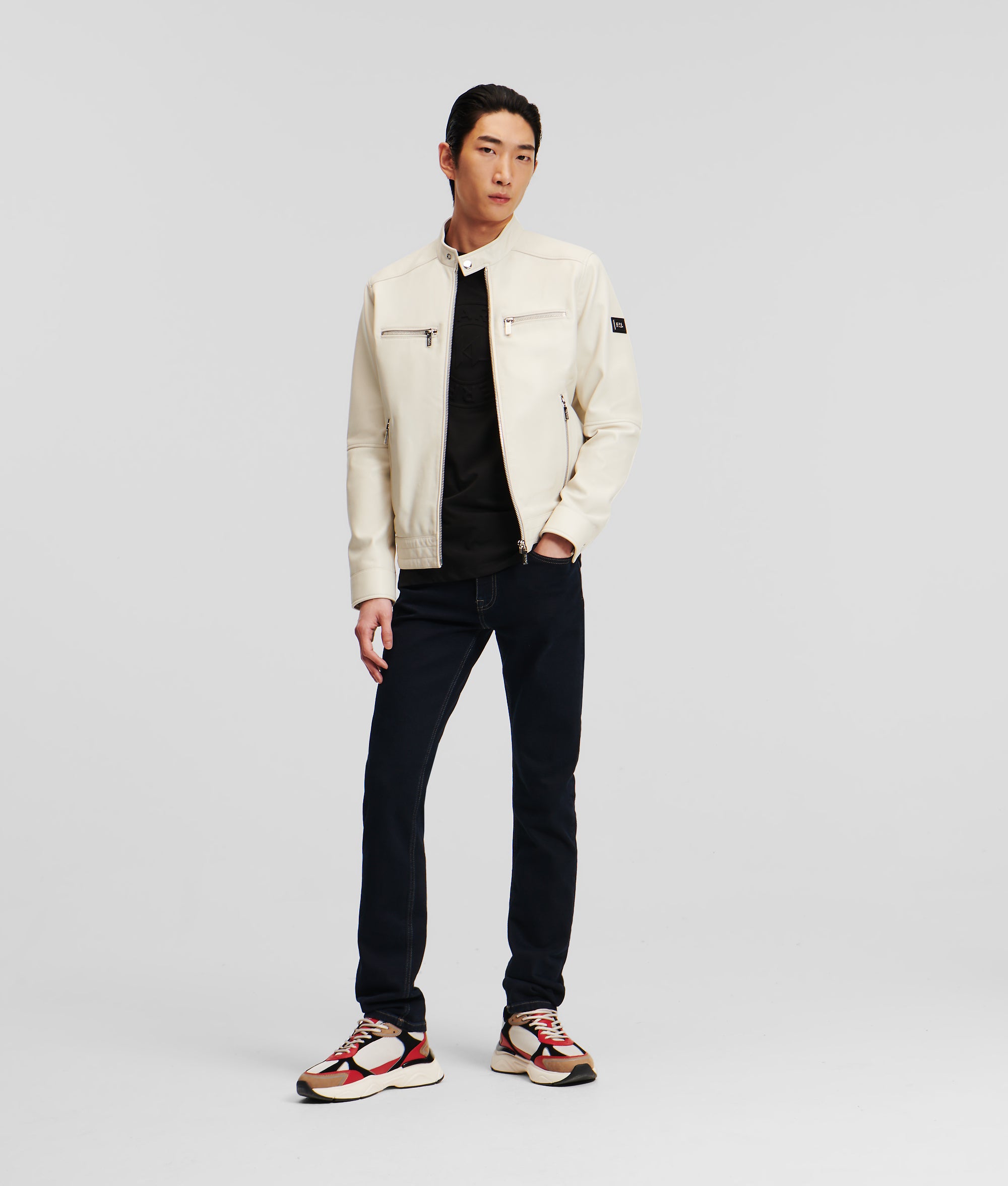 CLASSIC JEANS - Image 4