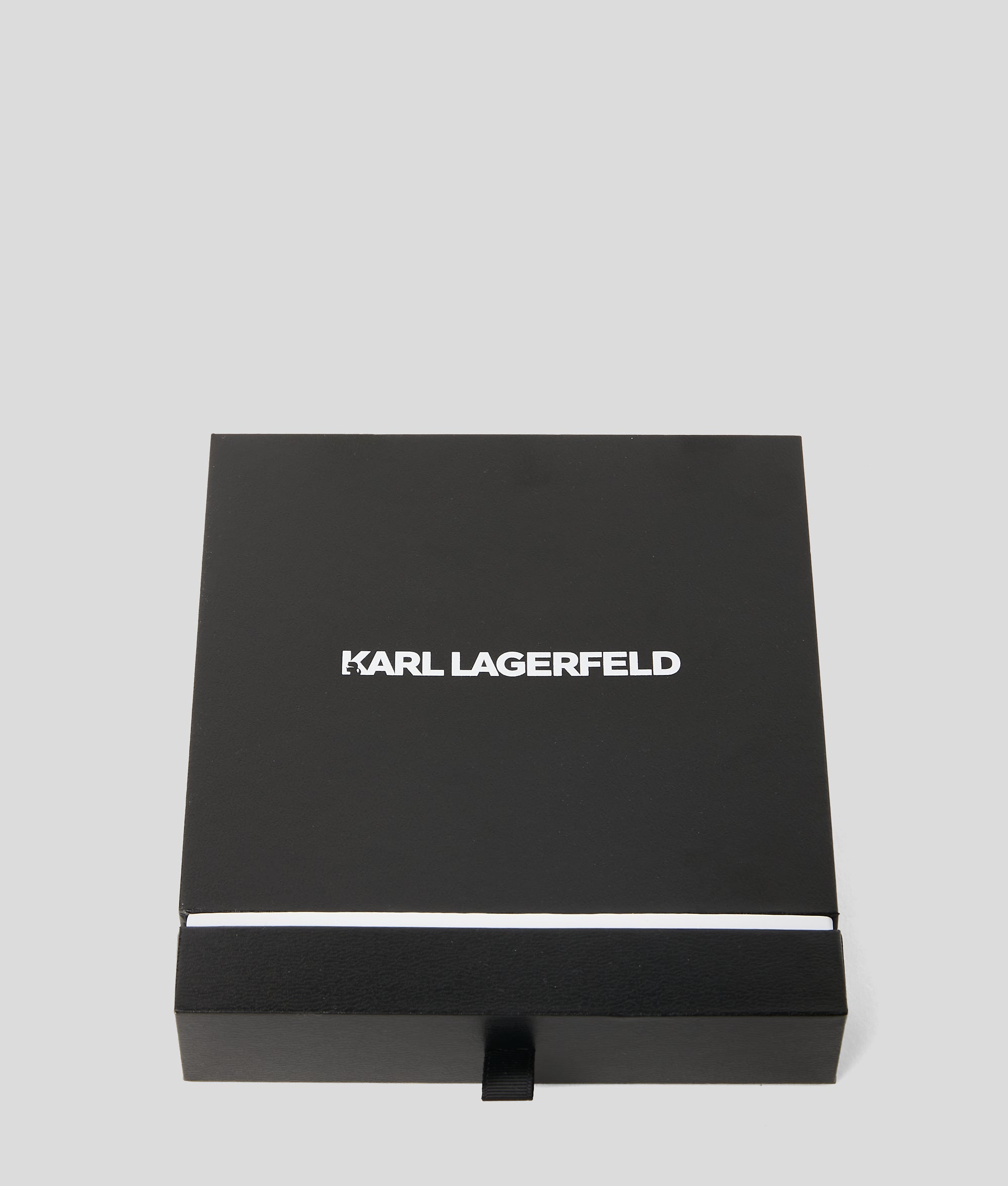 PAV?? HEART CHARM NECKLACE - Image 6